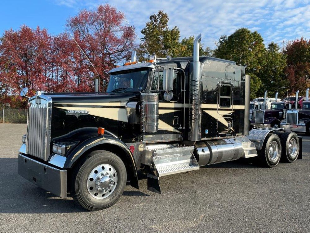 2019 W900L 72"ACF