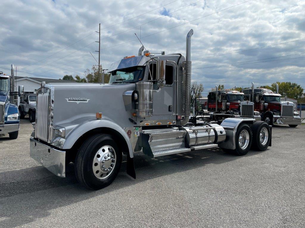 2020 W900L Daycab - Youngstown Kenworth