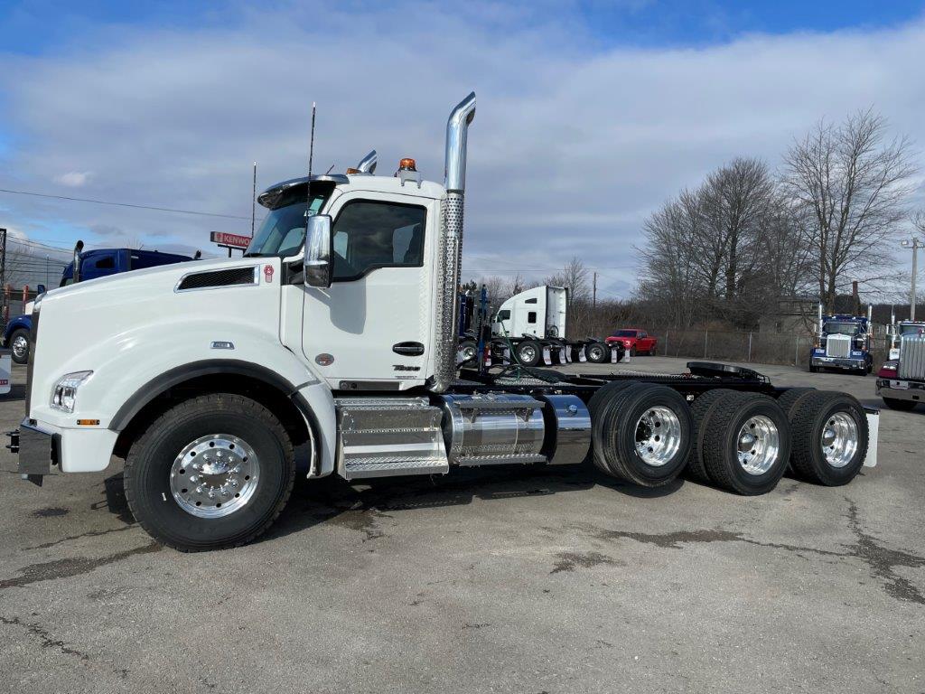 2025 Kenworth T880 Daycab HH - Youngstown Kenworth