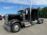 2025 Kenworth W900L 86"Studio