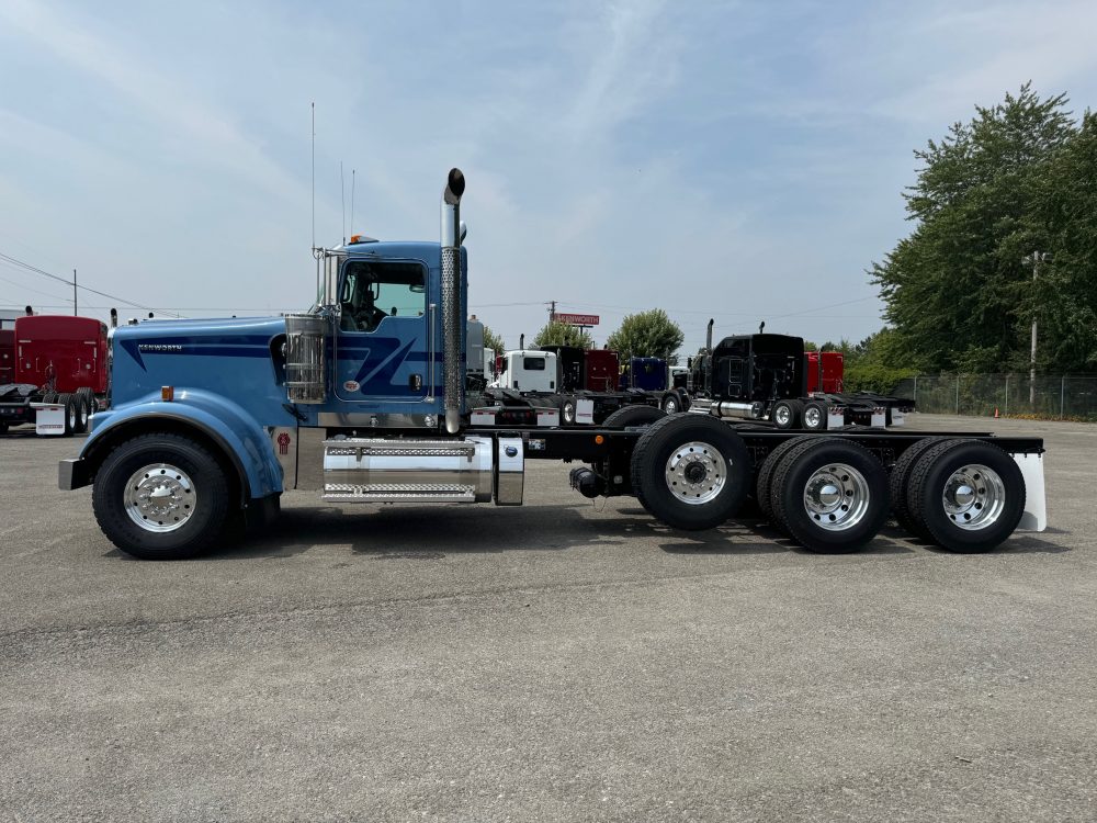 2025 Kenworth W900L Cab & Chassis - Youngstown Kenworth