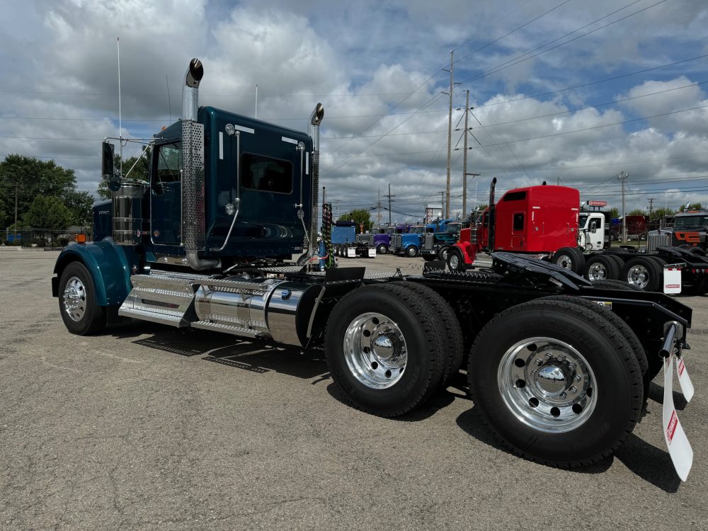 2025 Kenworth W900L Extended Daycab - Youngstown Kenworth