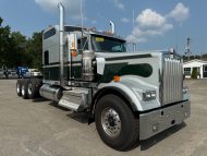 2025 Kenworth W900L 86 In Studio 4 Axle