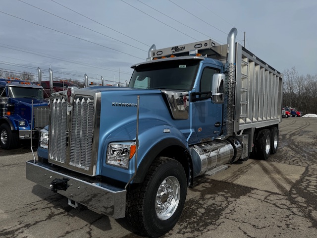 2025 Kenworth W990 Alum Triaxle Dump