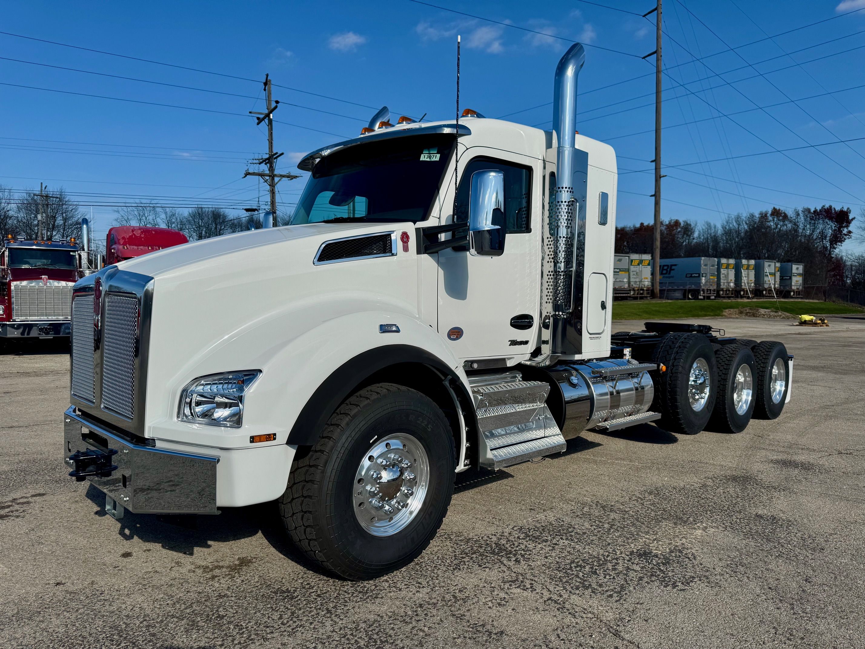 2025 Kenworth T880 40