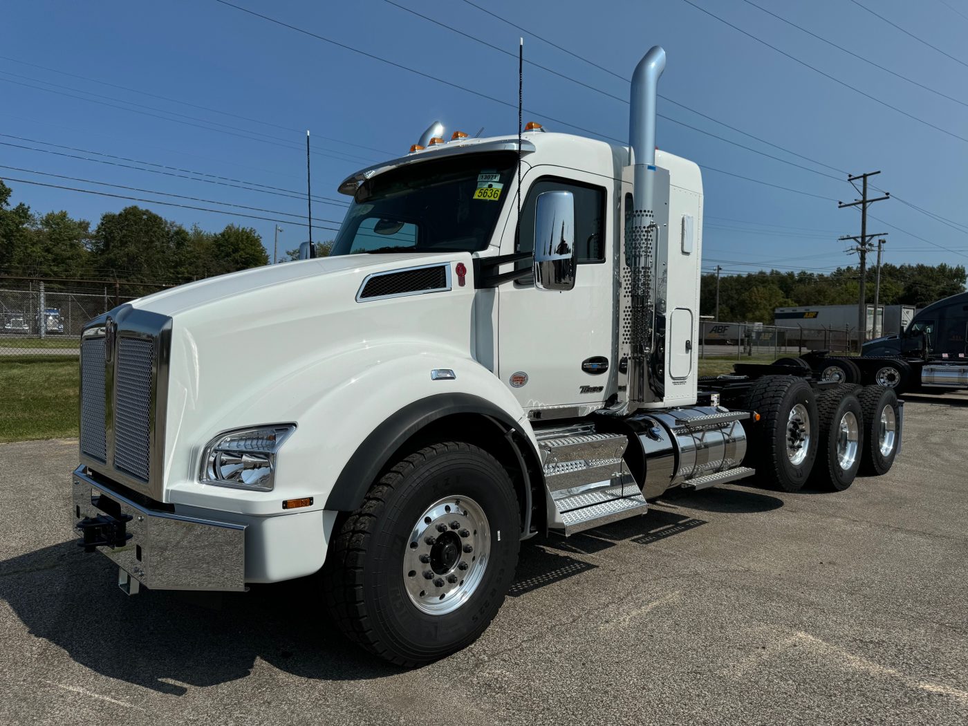 2025 Kenworth T880 40