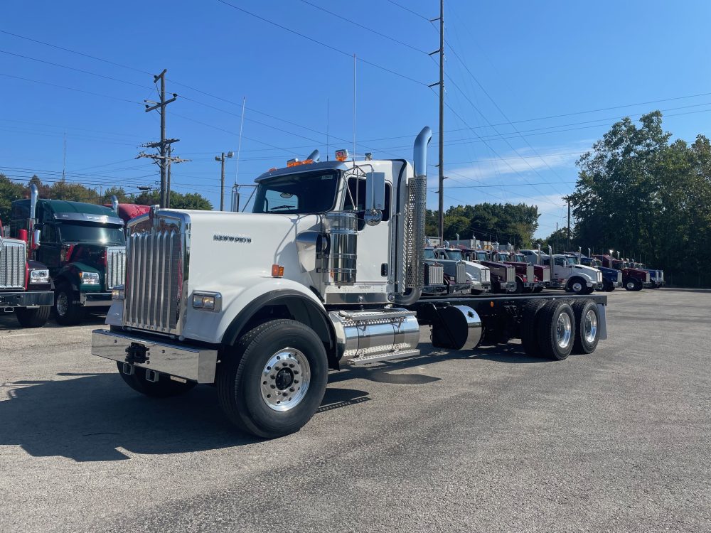 2025 Kenworth W900B Cab & Chassis