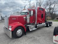 2023 Kenworth W900L 86"Studio