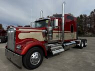 2027 Kenworth W900L 86" Legacy Studio
